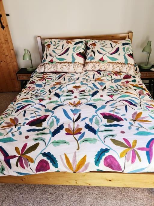 Gorgeous 2 Bedroom Kintbury Cottage ภายนอก รูปภาพ